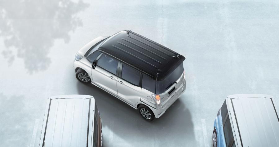  Mitsubishi eK Space Custom 2016 года  (фото 2 из 10)